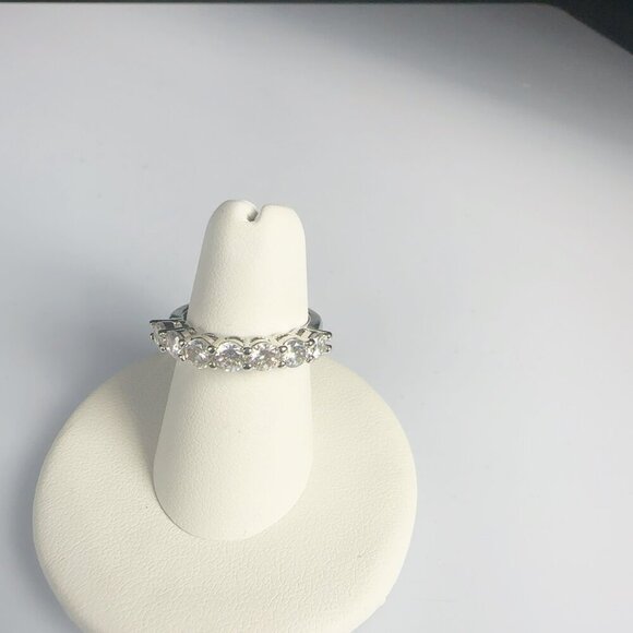 Cubic Zirconia Silver Tone Band Ring Size 8 - Picture 13 of 16